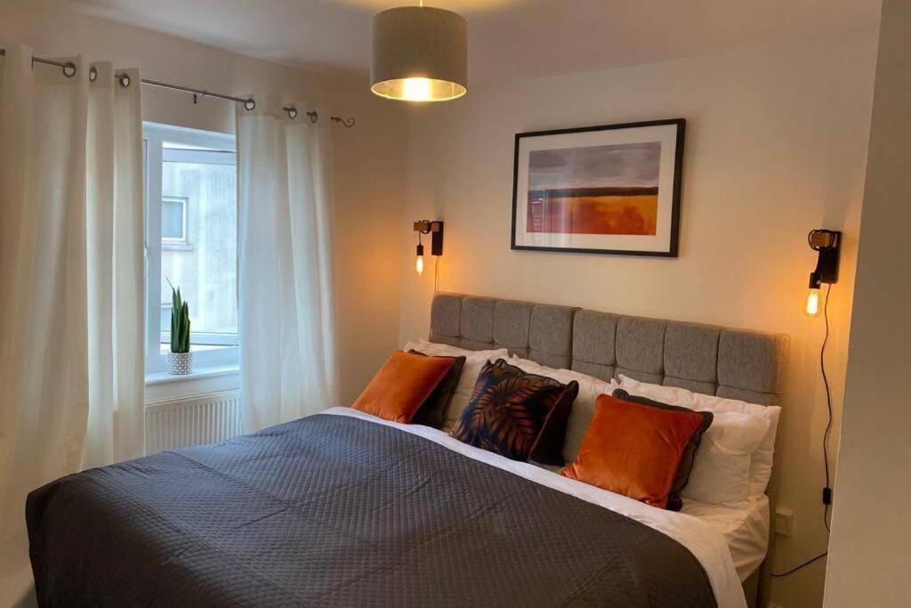 Alicia Newport By Mia Living 2 Bedroom Apartment With Dedicated Parking Exterior foto